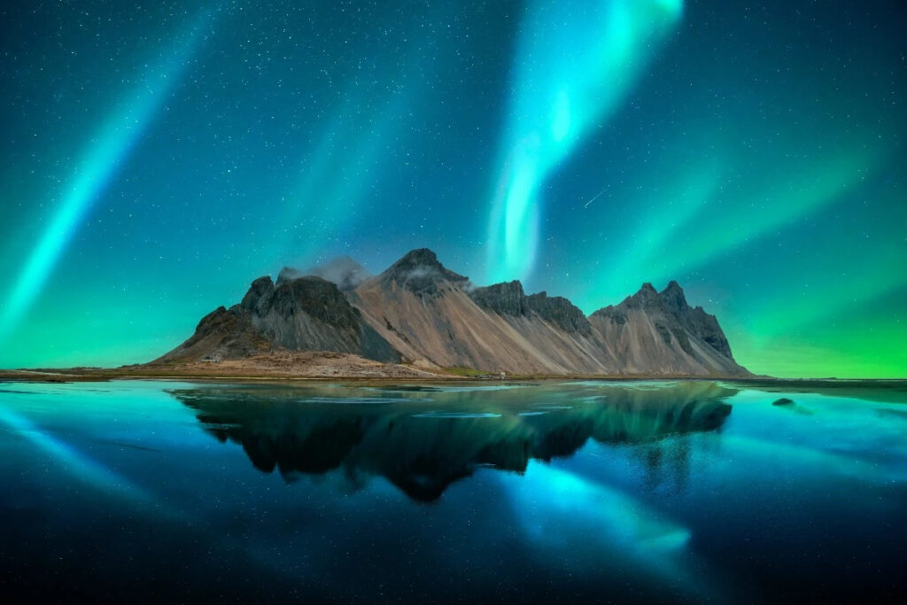 Advice for travellers booking a northern lights Iceland holiday from the Baltic Travel Company