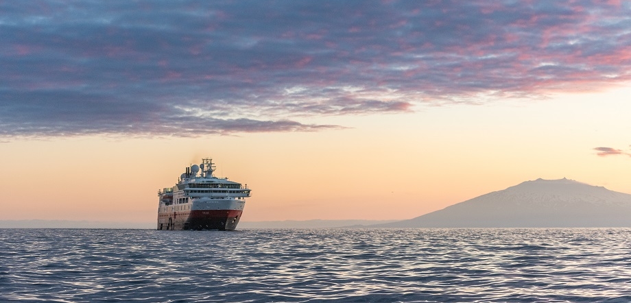 Image by Karsten Bidstrup / Hurtigruten